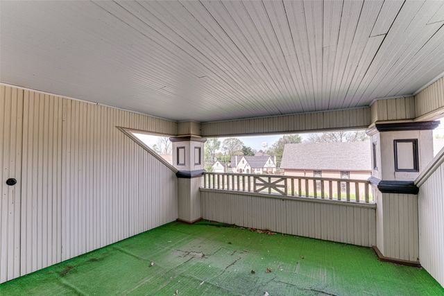 210 W Elm Street, Winnsboro, TX 75494