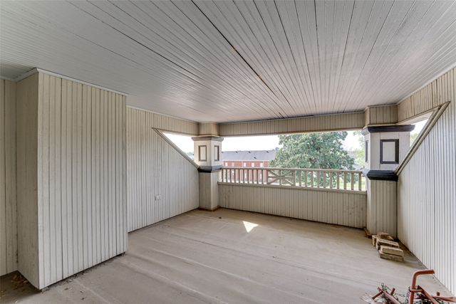 210 W Elm Street, Winnsboro, TX 75494