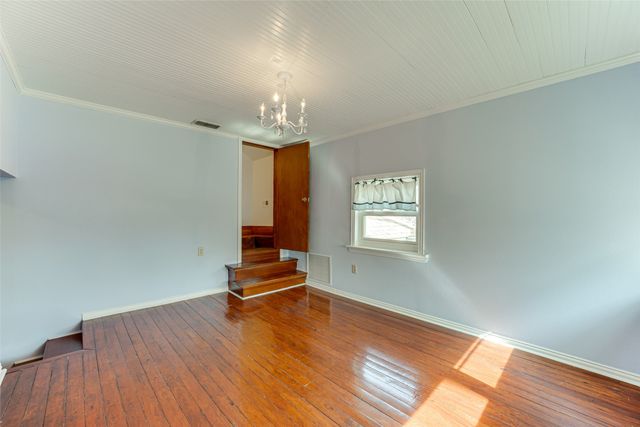 210 W Elm Street, Winnsboro, TX 75494