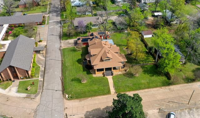 210 W Elm Street, Winnsboro, TX 75494