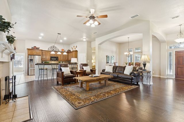 101 Woodland Drive, Krugerville, TX 76227