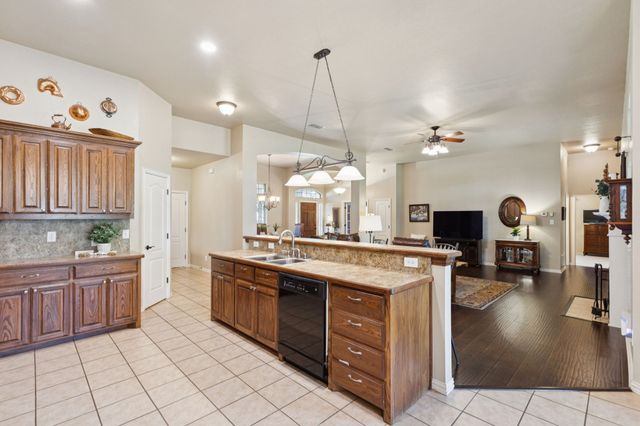 101 Woodland Drive, Krugerville, TX 76227