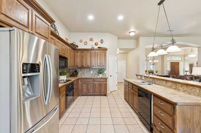 101 Woodland Drive, Krugerville, TX 76227