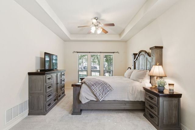 101 Woodland Drive, Krugerville, TX 76227