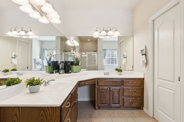 101 Woodland Drive, Krugerville, TX 76227