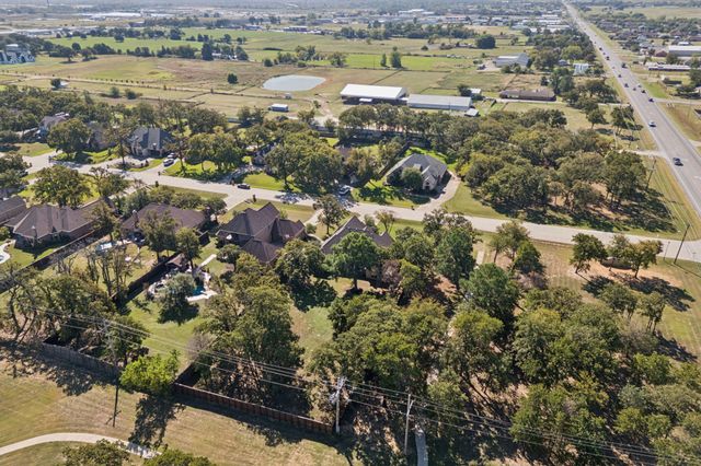 101 Woodland Drive, Krugerville, TX 76227