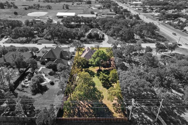 101 Woodland Drive, Krugerville, TX 76227