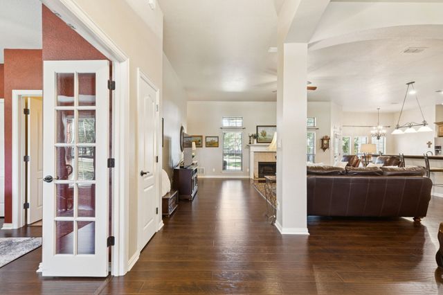 101 Woodland Drive, Krugerville, TX 76227