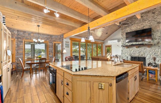 7319 Feather Bay Boulevard, Brownwood, TX 76801