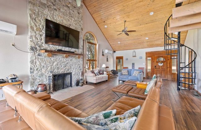 7319 Feather Bay Boulevard, Brownwood, TX 76801