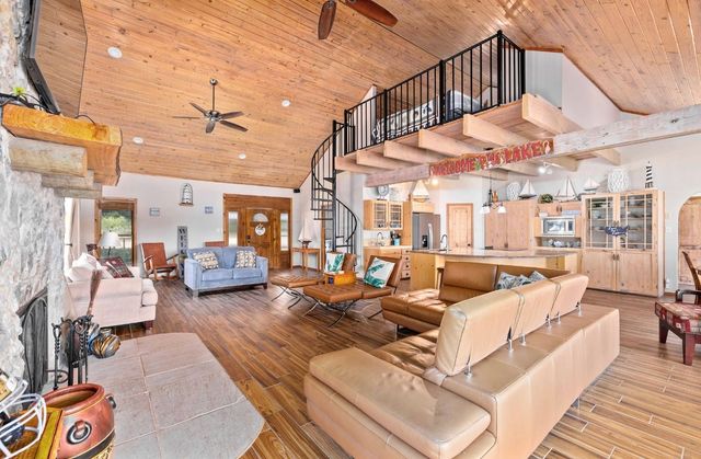 7319 Feather Bay Boulevard, Brownwood, TX 76801