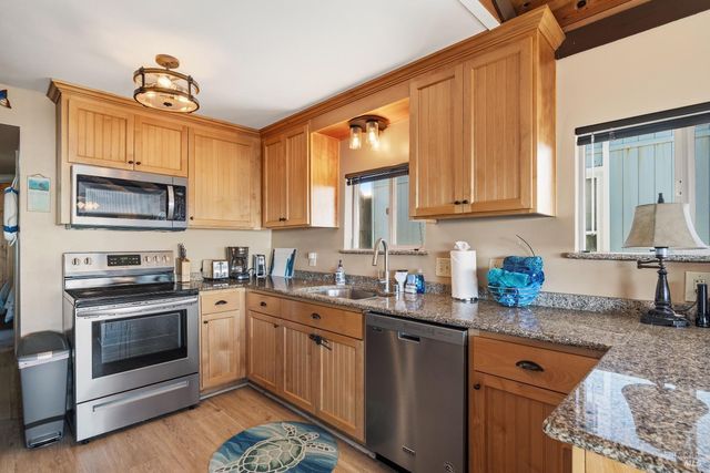 38 Ocean View Ave, Dillon Beach, CA 94929