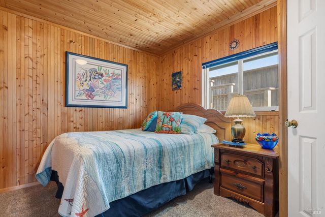 38 Ocean View Ave, Dillon Beach, CA 94929