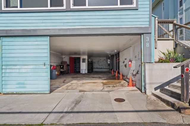 38 Ocean View Ave, Dillon Beach, CA 94929