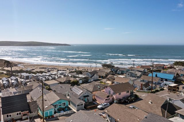 38 Ocean View Ave, Dillon Beach, CA 94929