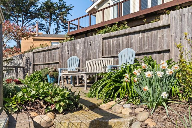 38 Ocean View Ave, Dillon Beach, CA 94929