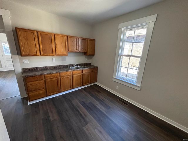 1022 Barnett Street, Vincennes, IN 47591