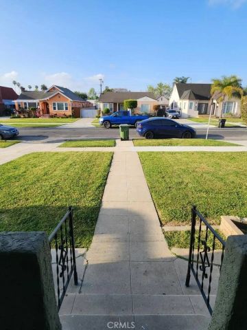 1835 W 82nd Street, Los Angeles, CA 90047