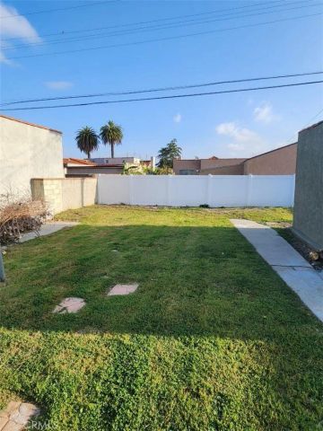 1835 W 82nd Street, Los Angeles, CA 90047