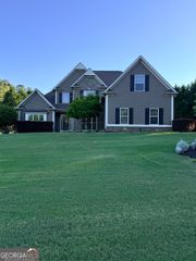 127 Sandisfield Drive, Sharpsburg, GA 30277