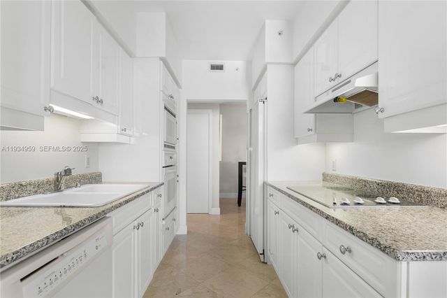 4779 Collins Ave 3508, Miami Beach, FL 33140