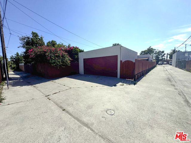 6574 Brayton Avenue, Long Beach, CA 90805