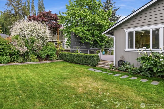 20426 73rd Place NE, Kenmore, WA 98028