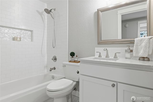 20426 73rd Place NE, Kenmore, WA 98028