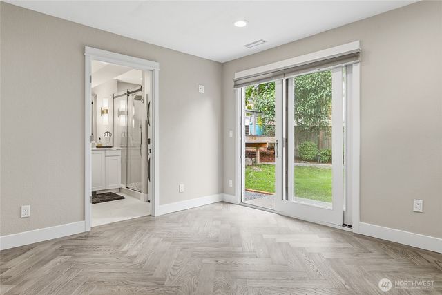 20426 73rd Place NE, Kenmore, WA 98028