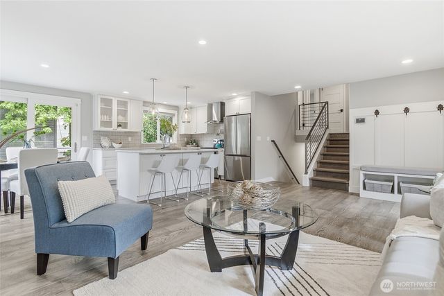 20426 73rd Place NE, Kenmore, WA 98028