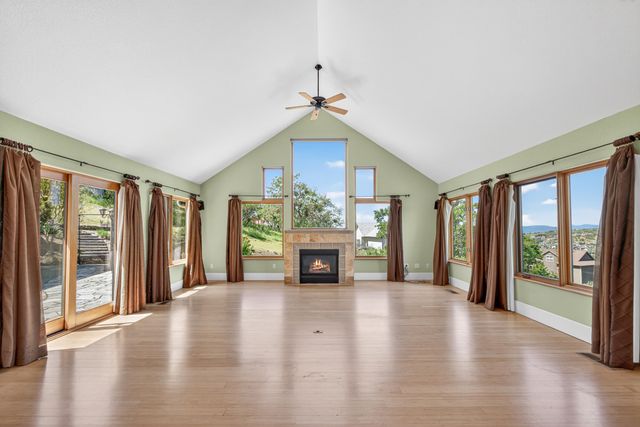 4406 San Juan Drive, Medford, OR 97504