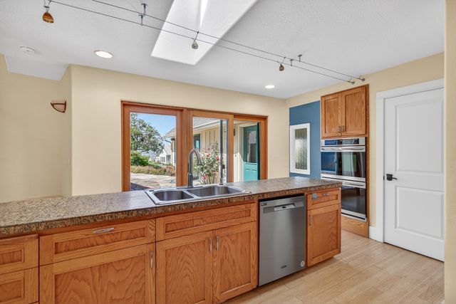 4406 San Juan Drive, Medford, OR 97504