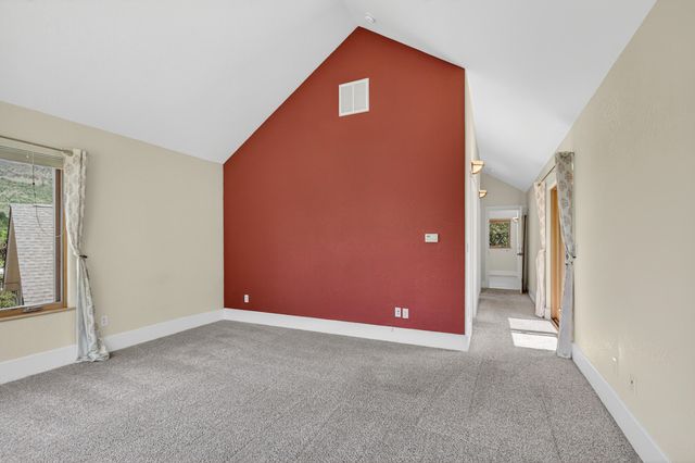 4406 San Juan Drive, Medford, OR 97504