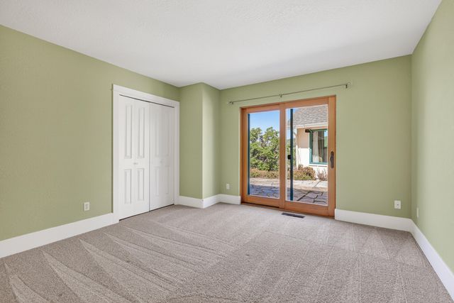 4406 San Juan Drive, Medford, OR 97504