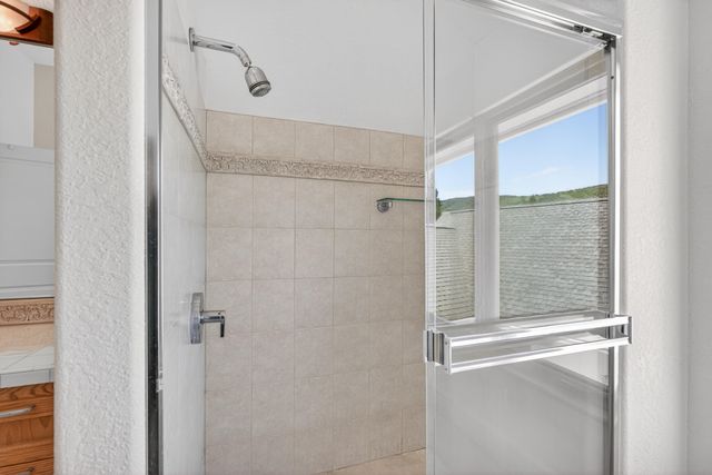 4406 San Juan Drive, Medford, OR 97504