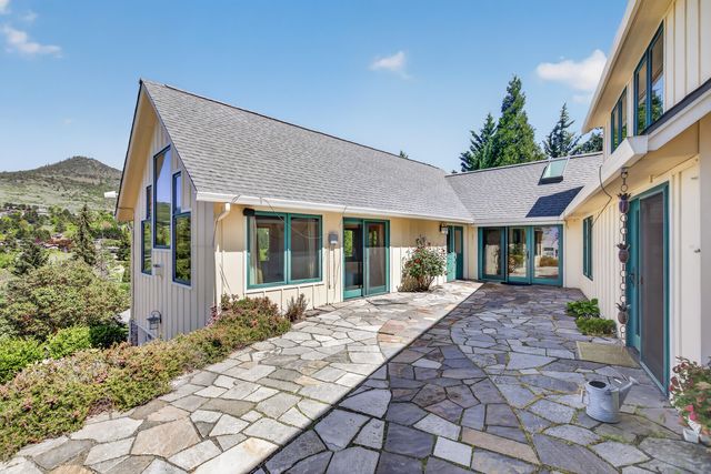 4406 San Juan Drive, Medford, OR 97504