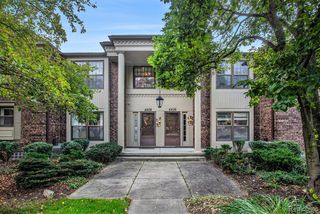 4408 Knightsbridge Lane, West Bloomfield, MI 48323