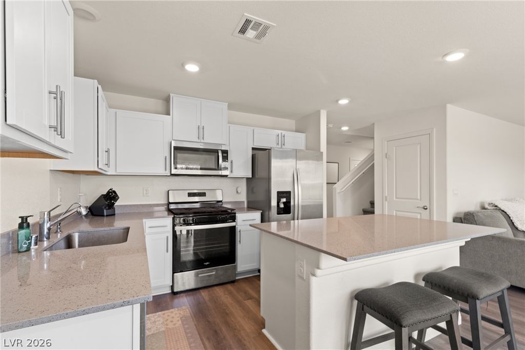 593 Harmony Rock Avenue, North Las Vegas, NV 89081 — photo 3