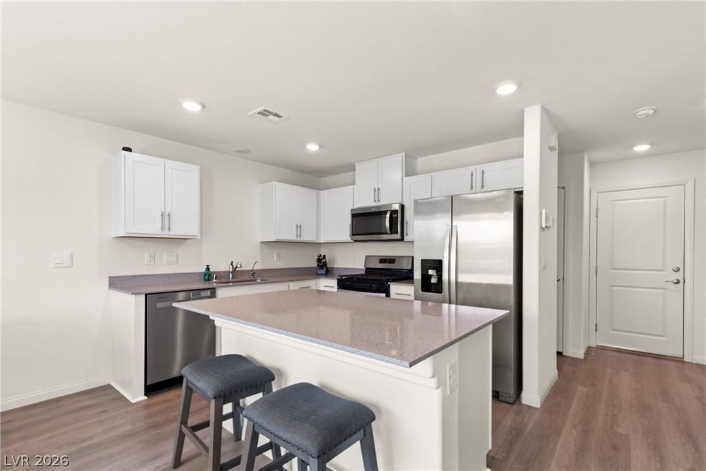 593 Harmony Rock Avenue, North Las Vegas, NV 89081 — photo 5