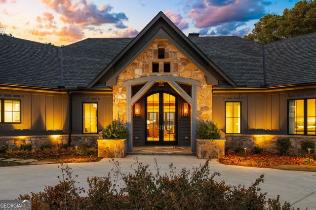 6091 GC Crow Road, Flowery Branch, GA 30542