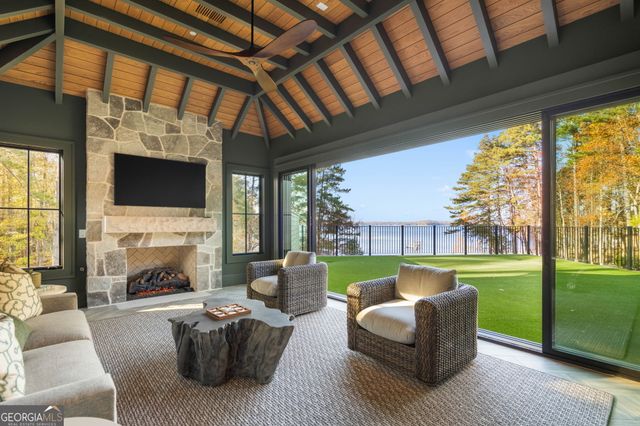 6091 GC Crow Road, Flowery Branch, GA 30542