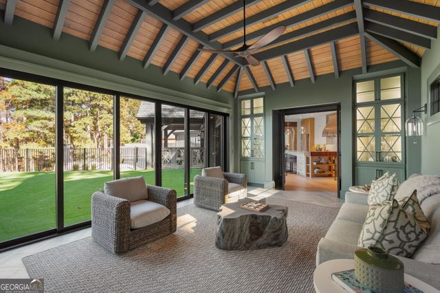 6091 GC Crow Road, Flowery Branch, GA 30542