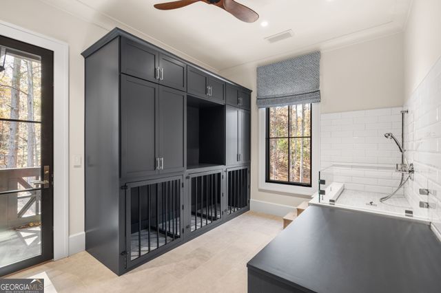 6091 GC Crow Road, Flowery Branch, GA 30542