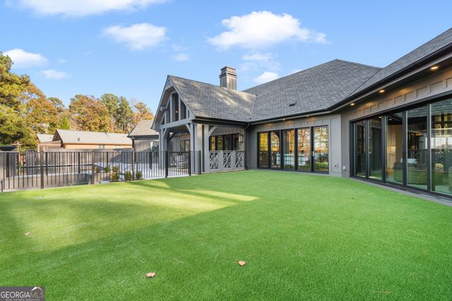 6091 GC Crow Road, Flowery Branch, GA 30542