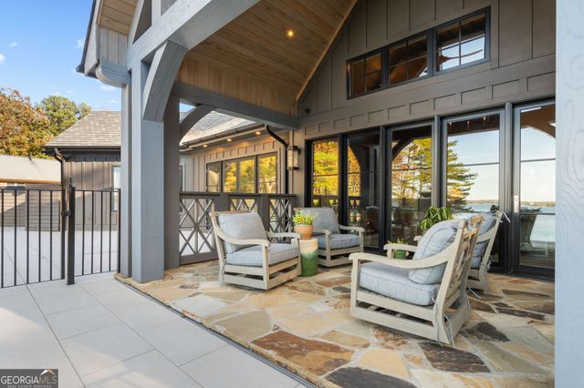 6091 GC Crow Road, Flowery Branch, GA 30542