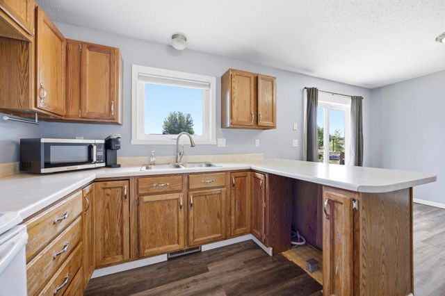 1701 3rd Avenue E, West Fargo, ND 58078