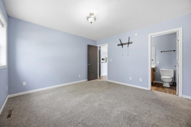 1701 3rd Avenue E, West Fargo, ND 58078