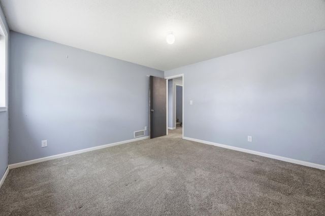 1701 3rd Avenue E, West Fargo, ND 58078