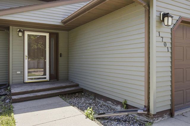 1701 3rd Avenue E, West Fargo, ND 58078