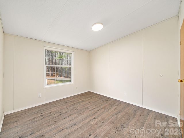 105 Satinwood Drive, Burnsville, NC 28714